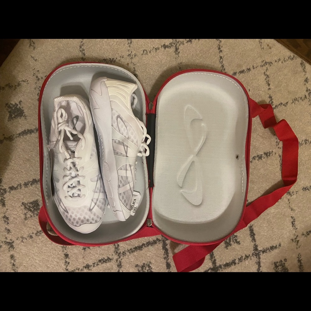 NWT Nfinity Vengeance